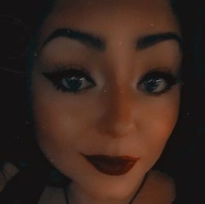 Meet your Posher, Candice